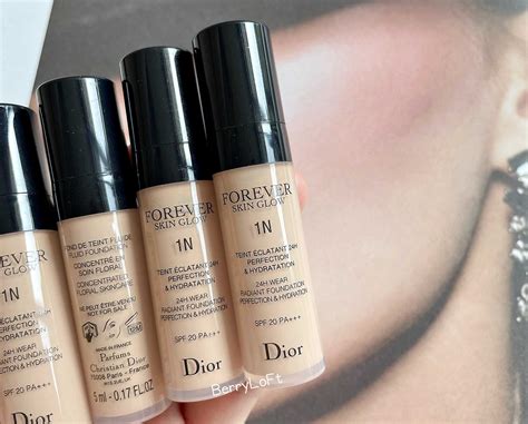 DIOR Forever Skin Glow 24H Hydrating Radiant Foundation.